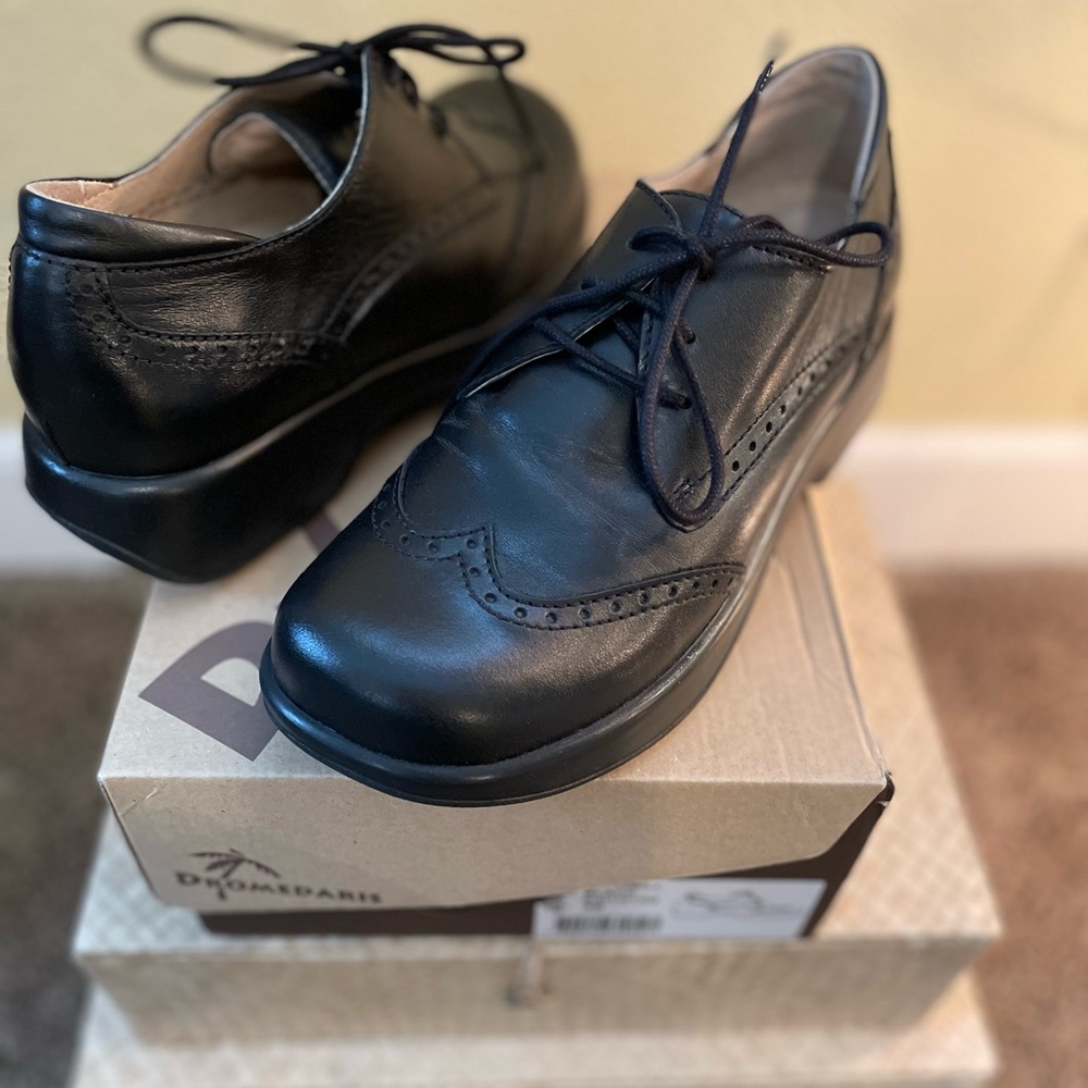 Dromedaris - Boutique brand, brand new, black Hornbill dress shoes - size 39